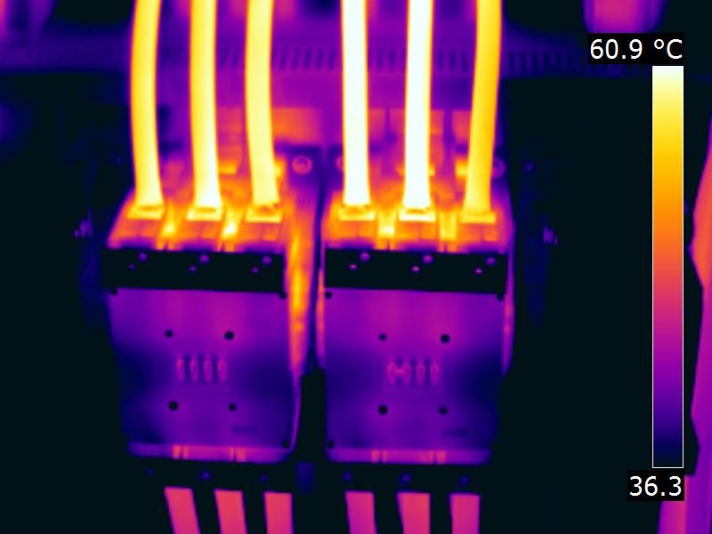 Inspeccion de protecciones trifasicas con camara termografica