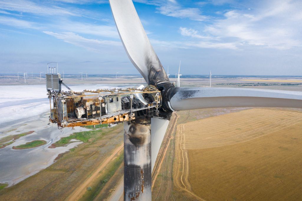 Wind turbine maintenance